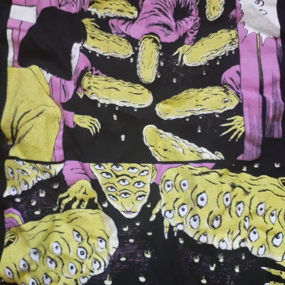 Junji Ito Graphic Tee - Picture 4 of 5